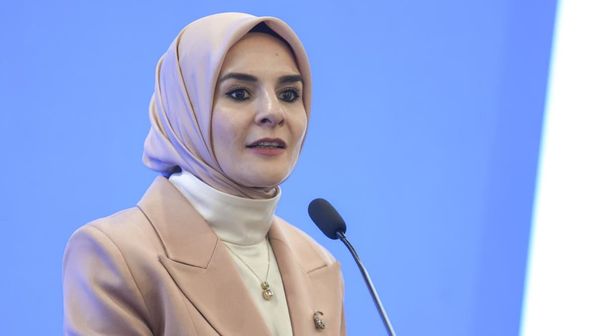 Bakan Göktaş: 15 yaş altındaki çocuklara sosyal ağ hizmeti sunulamayacak