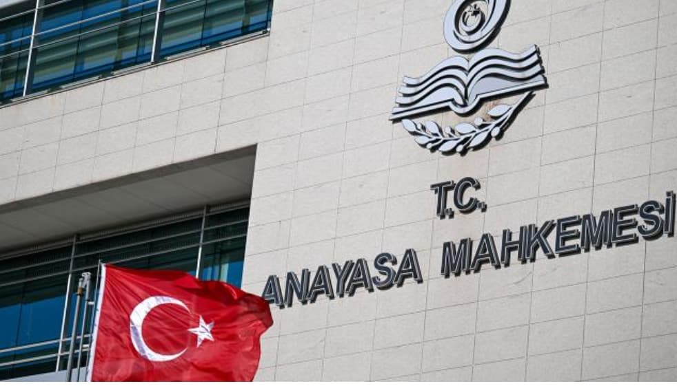 Anayasa Mahkemesi Arabulucu Başvuru Şartına Dur Dedi